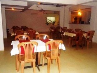 Oyo 9913 Nova De Goa Hotel